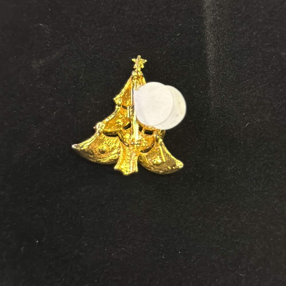 Pin - Picture 2 of 2